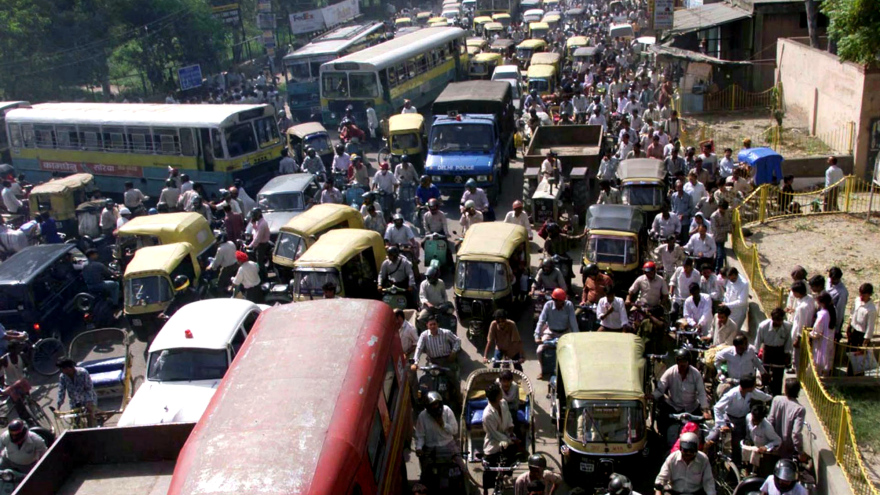 india-new-delhi-traffic.jpg